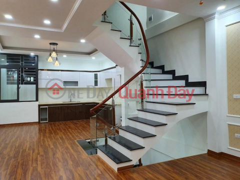Dich Vong: House for sale 31mx 5 floors, big alley, free furniture. Price: 3.28 billion _0