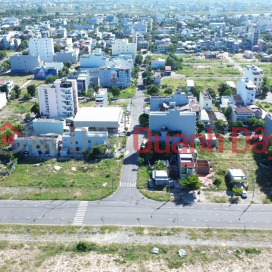 Need money to sell land lot on Thuy Son 5 street, Da Nang. Close to the corner of Nguyen Co Thach, right at Son Thuy beach _0