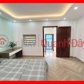 4-storey house in the center of Dong Da District, full utilities, owner's red book, reasonable price _0