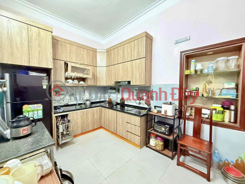 (Owner) Selling a 5-story house on Tran Quoc Toan street, open floor plan, 20m2, 4.2m frontage, only 14.5 billion VND. _0