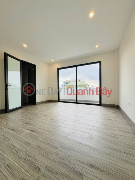 đ 5.9 Billion, NEW HOUSE FOR SALE - BEAUTIFUL - CAR PARKING AVAILABLE - Xuan Khoi, Doc Lap, 38m2 x 4 Floors, 5.9 billion VND, Long Bien, Hanoi.