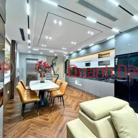 HOT - HOT - HOT
NHANH TAY THÌ CÒN - CHẬM THÌ VỀ NHÌ Ạ 
60M2 - 7 TỶ - NHÀ 5 TÀNG Ô TÔ TRÁNH _0