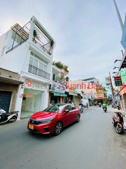 Selling a house on the street, convenient for business on Thich Quang Duc street, Phu Nhuan district, cheap to move in right away _0