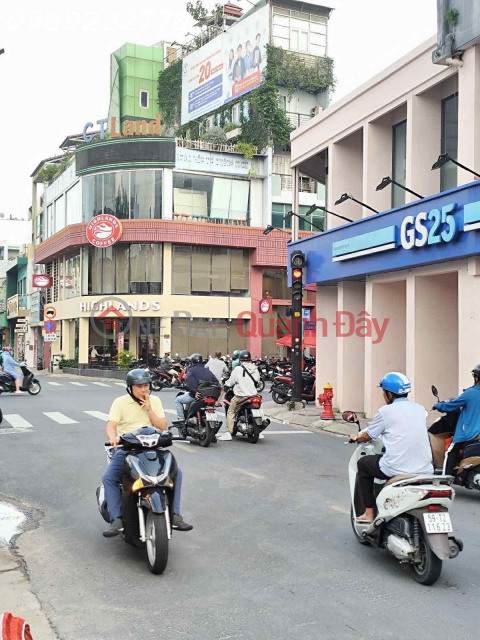 HOUSE FOR SALE ON FRONTAGE OF NGUYEN TRONG TUYEN - WARD 8 - 4.1\/20X40M - 6 FLOORS - ELEVATOR - CASH FLOW BUSINESS 80 MILLION\/MONTH _0