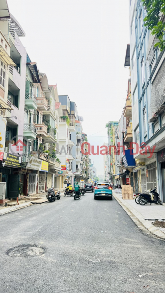 HOUSE FOR SALE ON NGUYEN XIEN, THANH XUAN - 125M2, 8 FLOORS - CORNER LOT, SIDEWALK, CARS AVOID, BUSINESS, OVER 50 BILLION Sales Listings