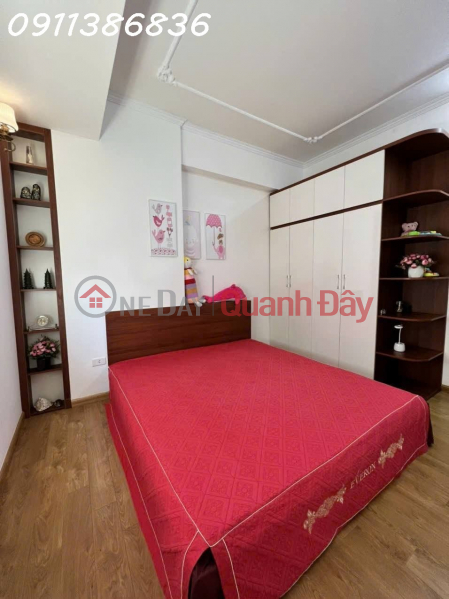 Làm ơn chọn, Nhà ở, Niêm yết bán đ 9 tỷ