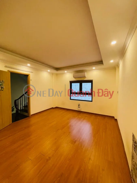 đ 4,5 tỷ, Ngọc Thụy nhà 30m2, 5 tầng,mặt tiền 6.5m, 4.5 tỷ Long Biên.