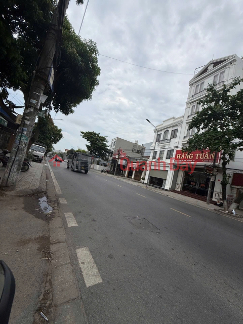 Beautiful 3-story house on Tran Tat Van street - Wide alley allowing trucks to turn around - Central location - Price only 2.92 billion VND _0