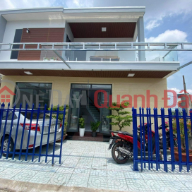 Selling a beautiful high-rise house in Tan Phong residential area, car yard, 7m asphalt road, only 3 billion _0