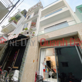BEAUTIFUL HOUSE - Mrs. HOM - DISTRICT 6 - 4 storeys of reinforced concrete - NEARLY 5M horizontal - WANT TO LIVE IN NOW _0