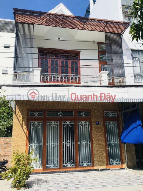 The owner is selling Hon Ro House 1 spacious and airy _0