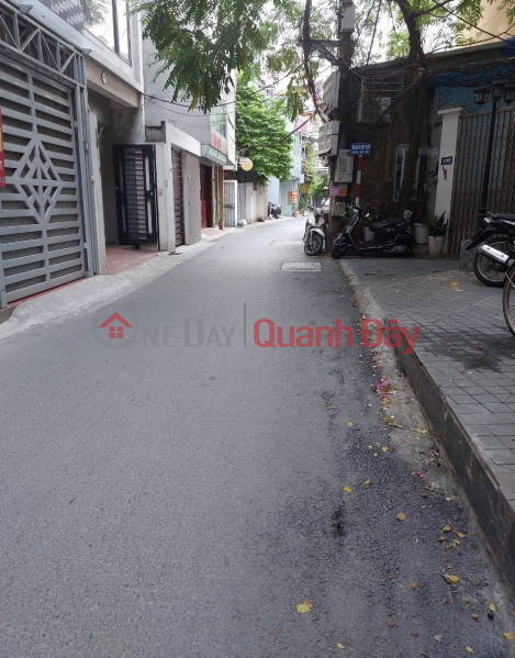 đ 7.5 Billion | LUONG DINH TOWNHOUSE FOR SALE, DONG DA DISTRICT: 50M2 x 5 FLOORS, CAMRY CAR PARKING AT GATE, ONLY 7.5 BILLION