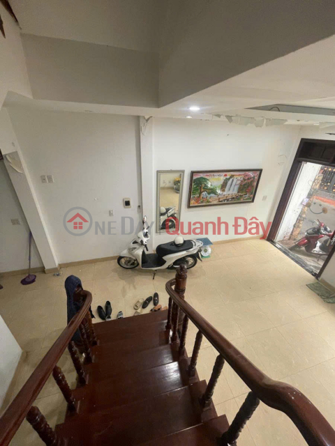 QUAN NHAN LOT FOR CAR AVOIDANCE, BUSINESS, LAKE VIEW, 40M, 5 FLOORS, FRONTAGE 4.5M, PRICE 11.5 BILLION _0