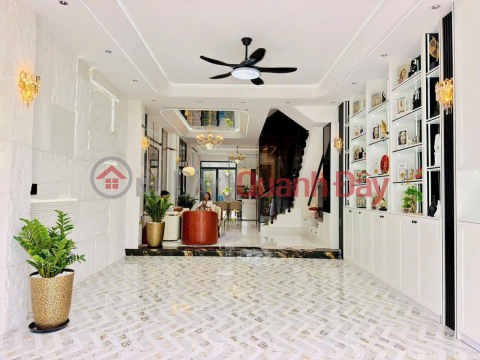 KHÔNG GIAN SỐNG ĐẲNG CẤP, CẠNH PHÚ MỸ HƯNG, THANG MÁY XIN XÒ _0