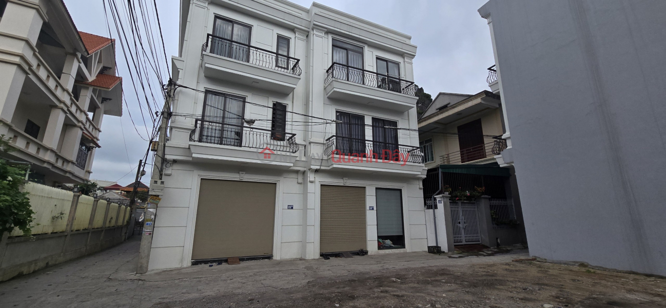 House for sale on Tran Phu Street, Cam Pha, Quang Ninh, 258m2, car, MT 11.5m, Price 2.xx billion - Near Vincom Plaza Sales Listings