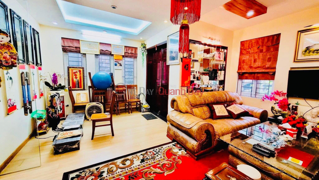 The owner asked to sell Tho Thap Villa 145m2, the owner's red book is in the safe, the negotiable price is profitable. | Vietnam | Sales | đ 45 Billion