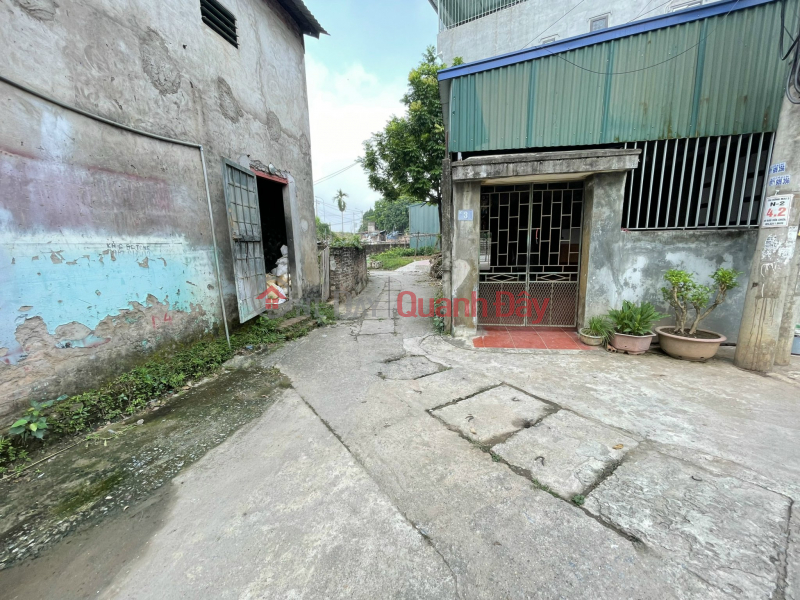 60 m2 of square land in village 2 Quang Bi, the price is as soft as noodles, if you hurry, you still have a chance. Contact Thang: 0982963222, Vietnam, Sales | ₫ 1.1 Billion