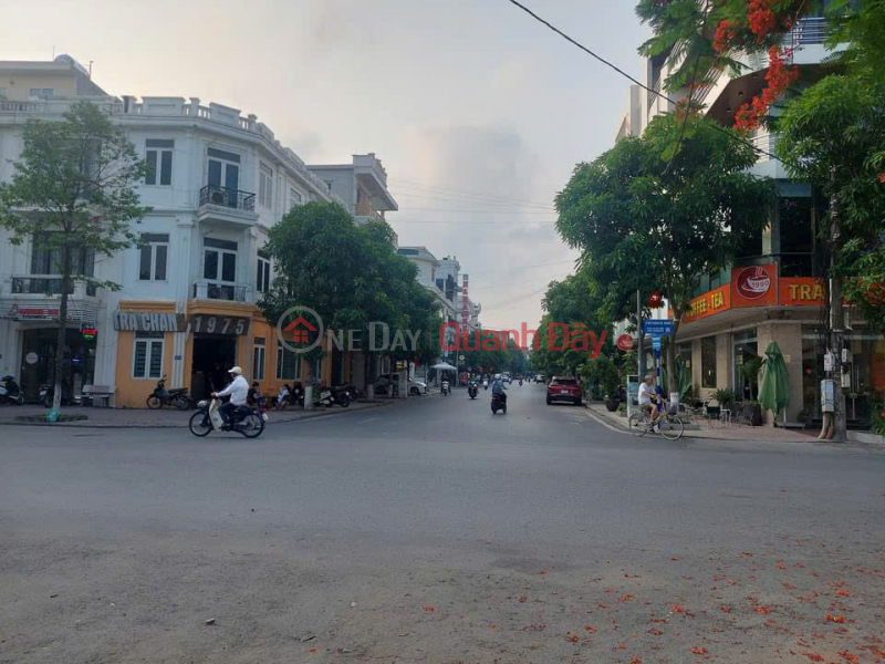 3-STOREY HOUSE FOR SALE - CORNER LOT WITH 2 FRONTS - FRONTING PHAN BA VANH STREET, INTERSECTION WITH BUI THI XUAN - Densely populated, BUSINESS Sales Listings