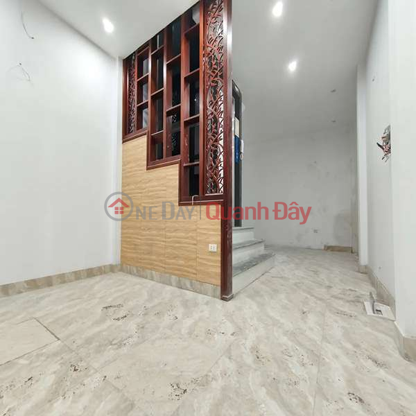 Le Van Hien house, 40m2, frontage 4.3m, car parking at the door, price 11.3 billion Sales Listings