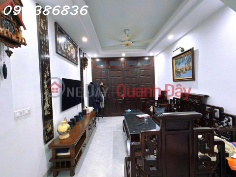 Nhà đẹp Xuân Thủy 50m 4T, gần phố, nội thất cực đẹp, nhỉnh 14 tỷ _0