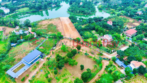 Cổ Đông Mặt Hồ 100m2 mặt tiền 8m full thổ cư 2ty9 _0