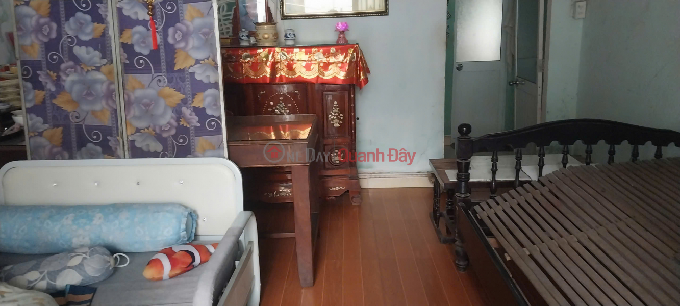 ► 2.2x billion house 63m2 Hoang Dieu alley Cho Moi area, C4, large parking lot, open alley, walking distance to market, school Sales Listings