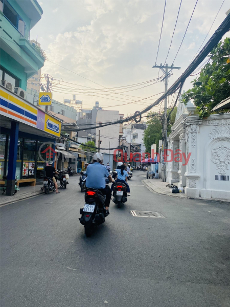 đ 7.38 Billion **Corner house for sale, 3 frontages Au Co, Ward 9, Tan Binh District; 4x14; price only 7.3 billion