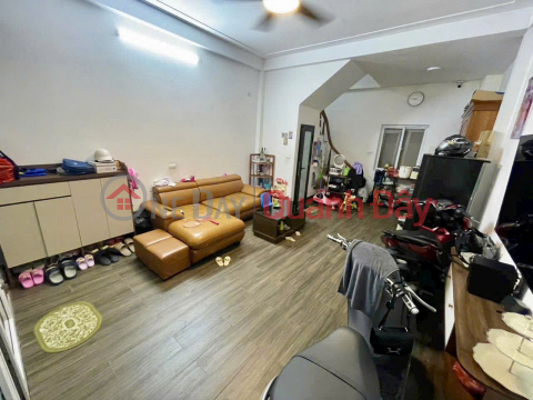 House for sale in a prime location on Thach Ban Street, Long Bien District, Hanoi. _0