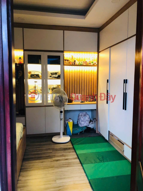 House for sale on Vo Thi Sau street, 21m2, 4 floors, 5m frontage, 10.6 billion, wide sidewalk, great business _0