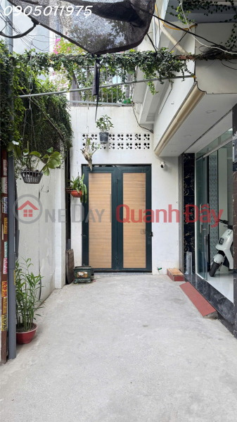 Property Search Vietnam | OneDay | Residential, Sales Listings | Four-story house for sale on alley 464, Cho Hang market, in the center of Le Chan ward, area 42.1m2, price 4.1 billion VND.