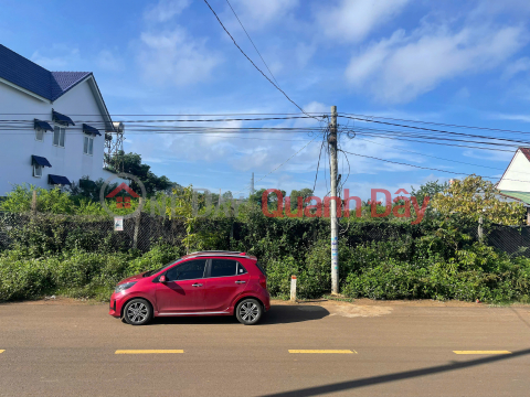 3300m2 of land for sale on a paved road near R'chai Phu Hoi football field, Duc Trong, Lam Dong. Price: 12.5 billion VND. _0