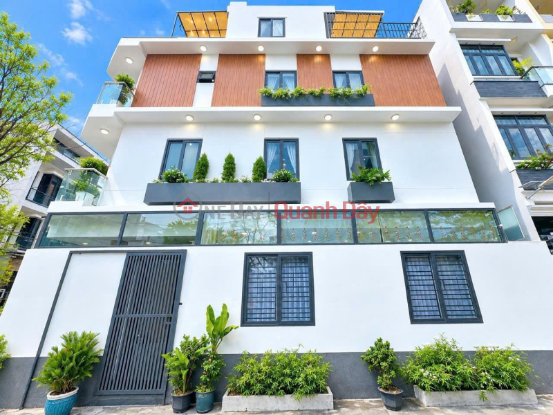 Corner house with two open sides, in a well-planned neighborhood, accessible by car, beautiful interior, priced at just over 7 billion VND. Sales Listings