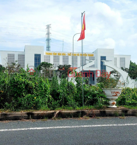 OWNER SELLS land lot on Nguyen Van Cu street frontage - Phong Dien town - Phong Dien - Can Tho _0