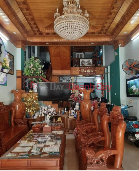 3-storey house with genuine wooden furniture, frontage on My An 7 street, close to Chuong Duong street and Han river bank. Sales Listings