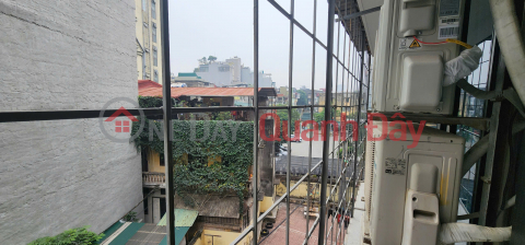 Apartment for rent in Nguyen Trai residential complex, 90m2, 3 bedrooms, 2 bathrooms, 11 million VND, move in immediately. _0