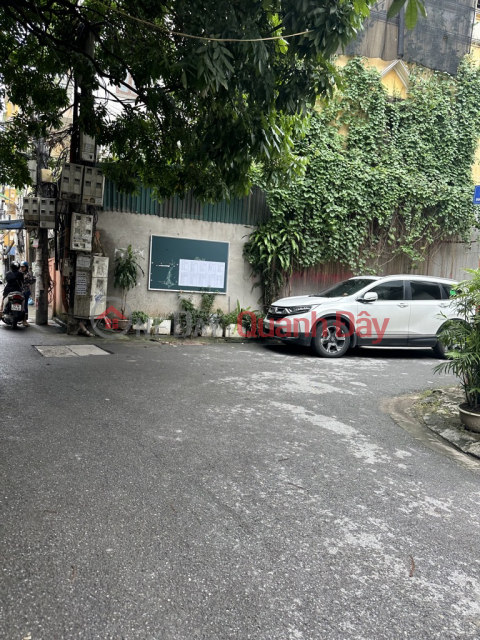 Land for sale in Ngoc Thuy, nice square car-avoiding area, right after opening, only a little over 6 billion. Contact 0936123469 _0