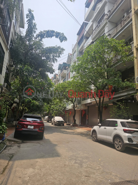 | Please Select | Residential, Sales Listings | đ 17.5 Billion