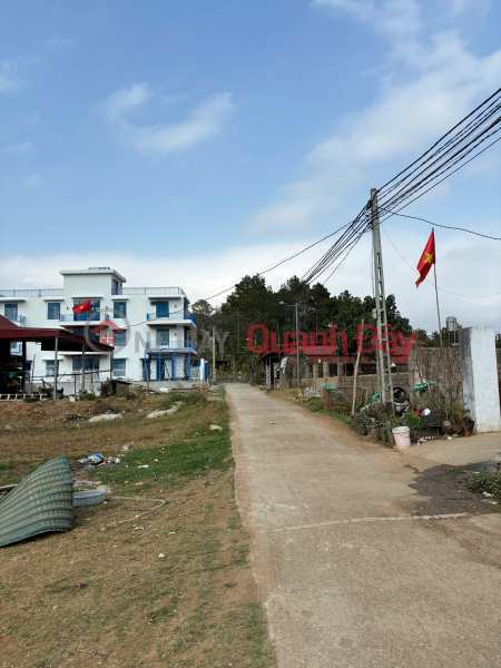 Property Search Vietnam | OneDay | Nhà ở Niêm yết bán, Đất nền Phường Đông Sang thị xã Mộc Châu cần sang nhượng. Vị trí trung tâm du lịch rừng thông Bản Áng.