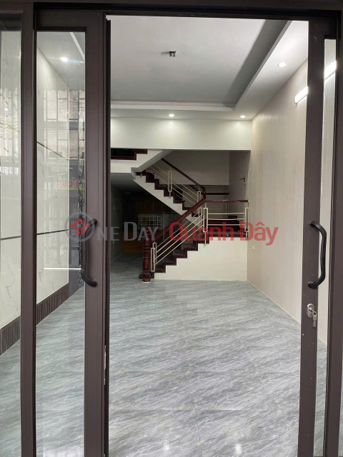 Vinh Tien House - 50m², 3 floors, private yard and gate, 3m wide alley, price 3.3 billion VND. _0