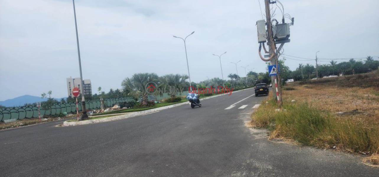► Land plot with 7.5m frontage leading directly to Son Thuy Beach, 112m2, 7.x billion VND. | Vietnam | Sales đ 7.5 Billion