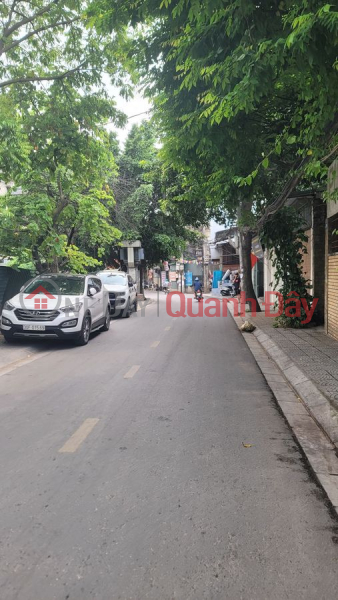 Ngoc Lam, Long Bien, selling land with house as gift, 81m2 * frontage 5.7m, alley for cars to enter the house, price slightly over 13 billion Sales Listings