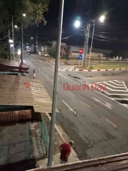 đ 3.5 Billion, House for sale on the street front. House 78 m2. Near the market. Near the ferry. Big road, convenient for business. Price 3 billion 500 million