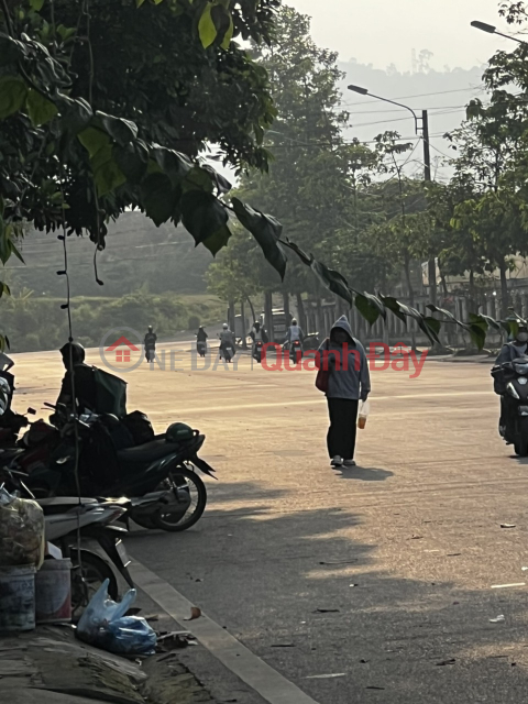 BEAUTIFUL HOUSE – GOOD PRICE – 3-Story House for Sale on Ho Duc Ri Street B8, near the entrance to Thai Nguyen University Branch Campus, Lao Cai _0