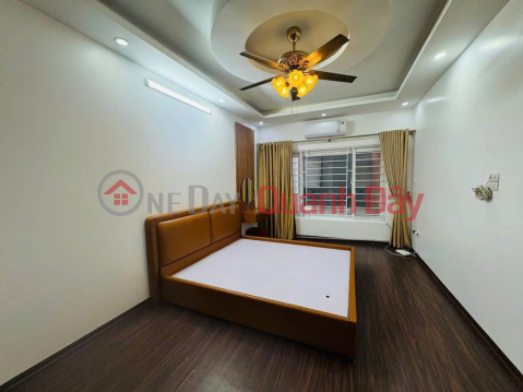 Price reduced by 200 million VND! House for sale on Le Thanh Nghi street, 70m2, 4 floors, 4m frontage, 25.4 billion VND, car access. _0