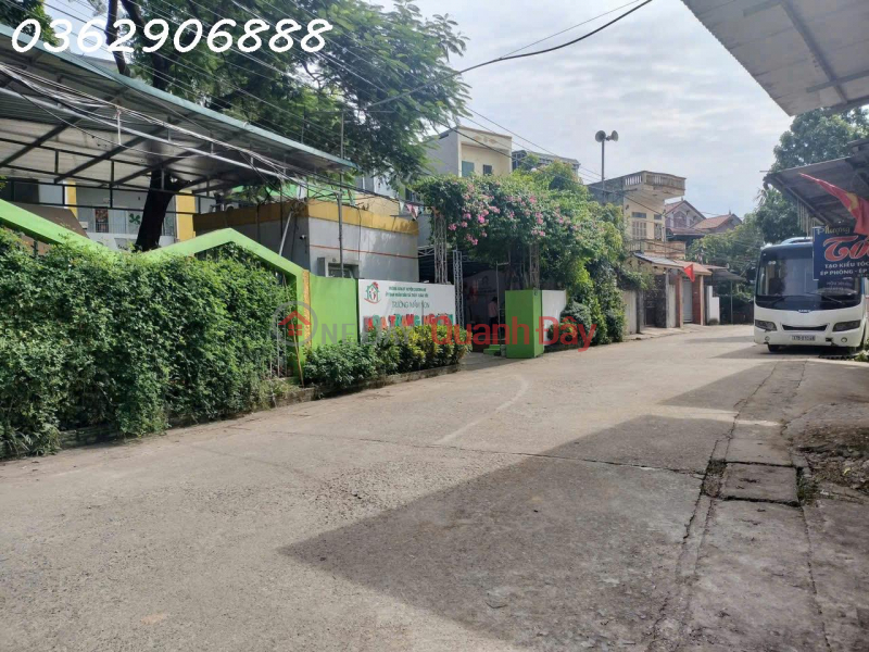 I am the owner selling urgently a plot of land in Xuan Sen village, only 100m from the Ho Chi Minh Highway. Sales Listings