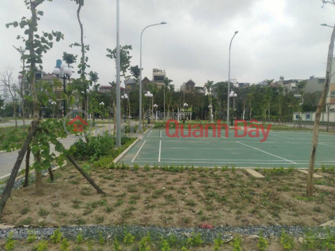 Cut loss and sell Giang Bien resettlement land 56m2 for 6.8 billion, frontage 4.73m, car parking day and night, road 11m _0