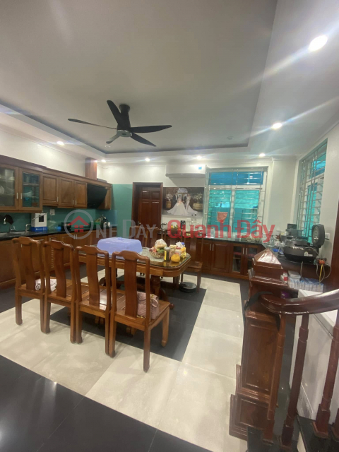 Villa for rent in Tay Ha, To Huu, 200m2, 4 floors, elevator for office or housing _0