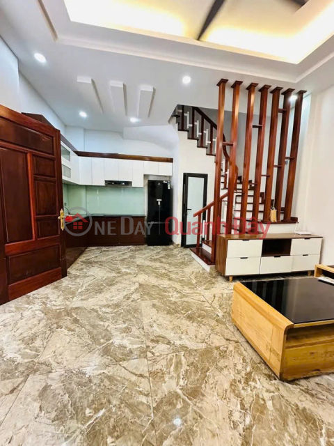 NHÀ MỚI Ô TÔ ĐỖ CỬA Phố Nguyễn Sơn-Long Biên 31m2 X 5 Tầng, mặt tiền5.8m, 8.2 tỷ Long Biên. _0
