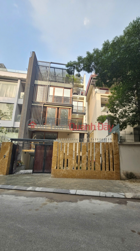 Cho thuê nhà, Xã Đàn, Ô Chợ Dừa, Nguyễn Lương Bằng, 235m2x 4T -41 tr _0