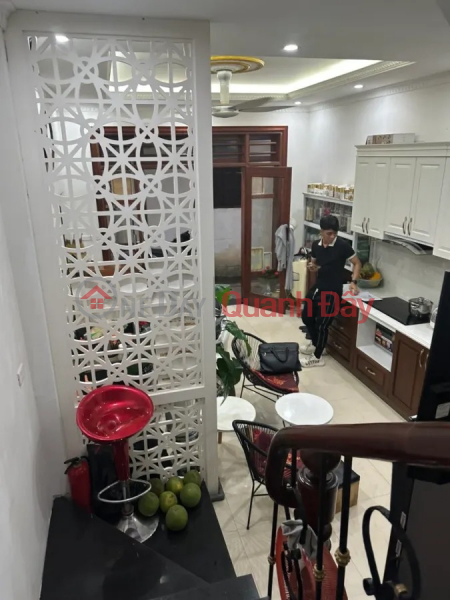 đ 6,2 tỷ | BÁN NHÀ: Lạc Long Quân. DT: 31m2 - 5 tầng - MT 3.8m - 6.2 tỷ
